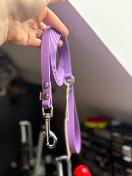 Smycz Biothane lila 2,5 metra
